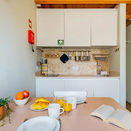 Graca Cozy Lofts, Authentic Gem דירה ליסבון